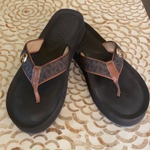 Michael Kors Brown Logo flip flop